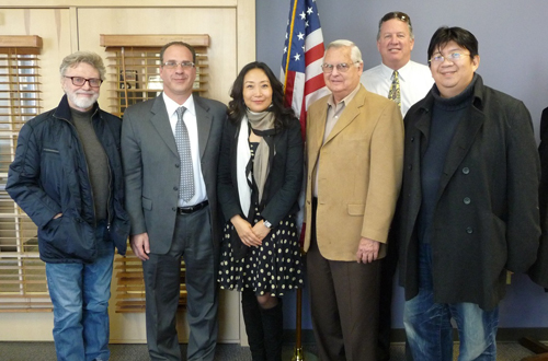 Photo courtesy www.alexsahlstrom.com
“Imagine Center” team members and Belleville offi cials. From l.: Tony Regan, Township Manager Kevin Esposito, Leslie Wang, Mayor Ray Kimble, Rich
Bischoff and Richard Chang.