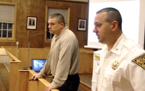 Photo by Karen Zautyk
Nutley Det. Tom Perrota (l.) and Police Chief Thomas Strumolo at Neighborhood
Watch meeting.